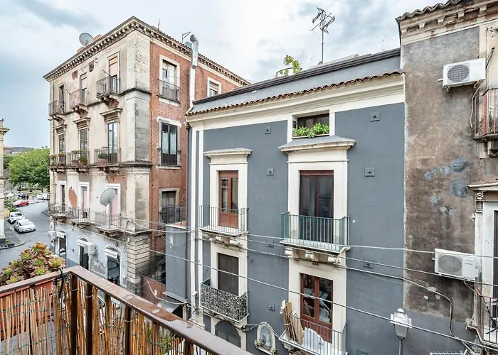 Casa Giuffri - Castello Ursino Flat With Balcony *